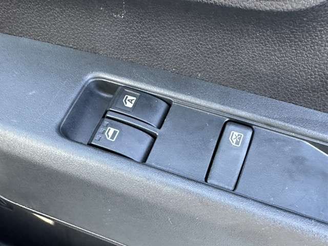 25160293
