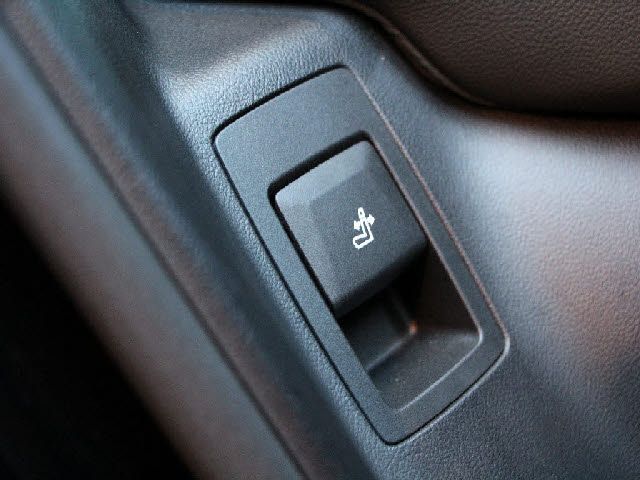 25565884