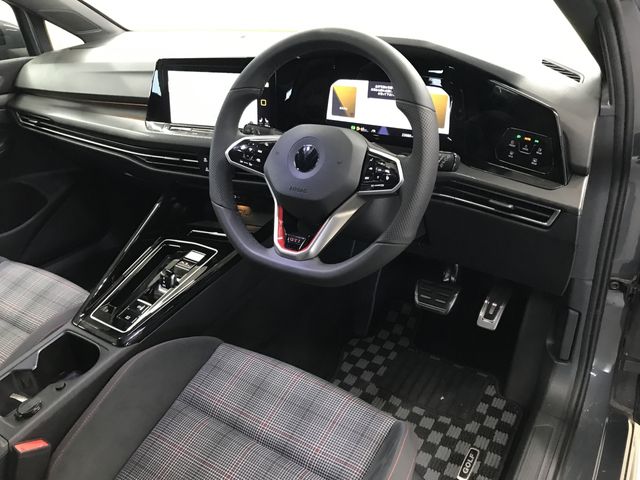 25750133