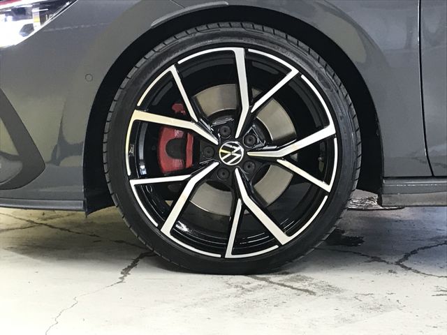 25750133