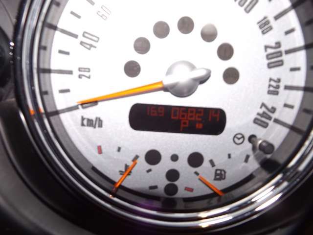 25900002
