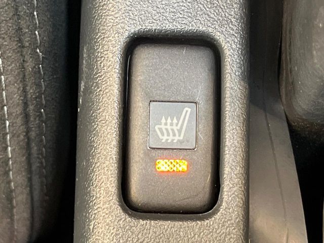 27560948