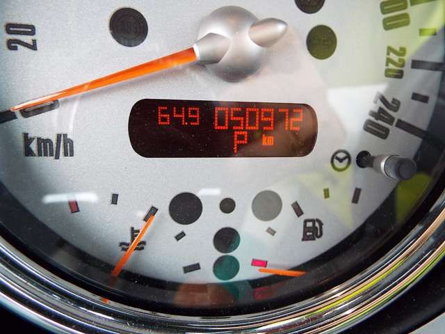 27700041