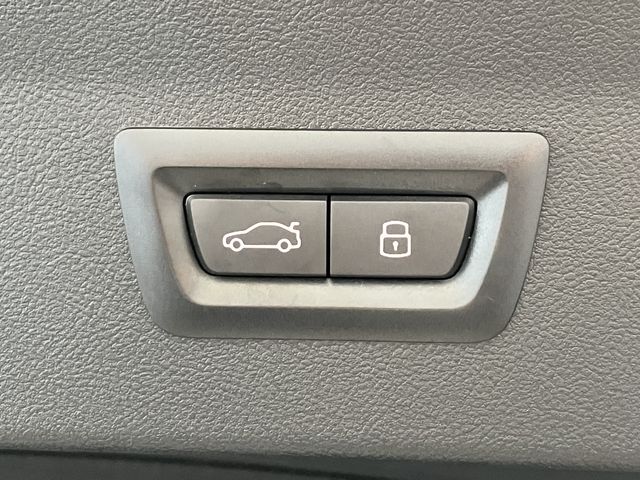 30690018