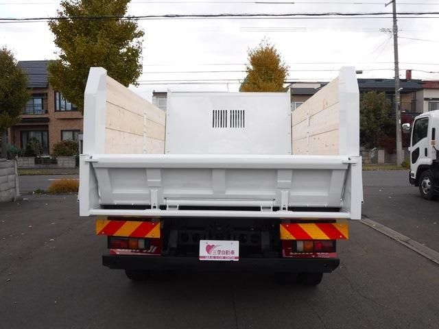 31065504