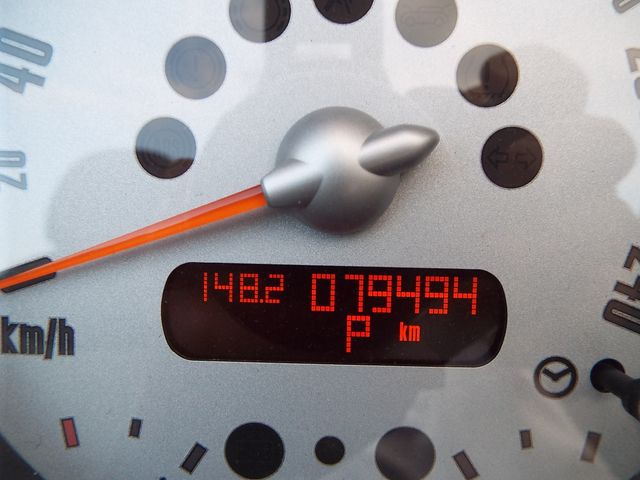 31900052