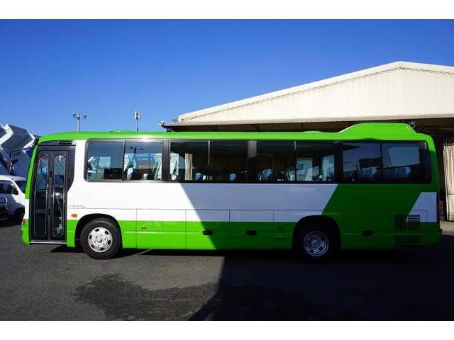 32800037