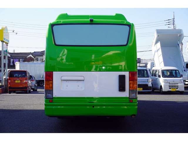 32800037