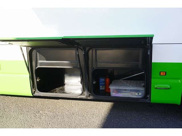 32800037