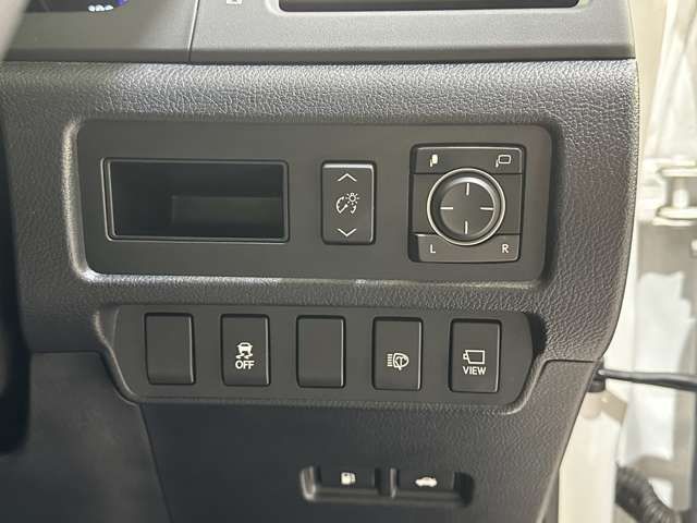 34100370